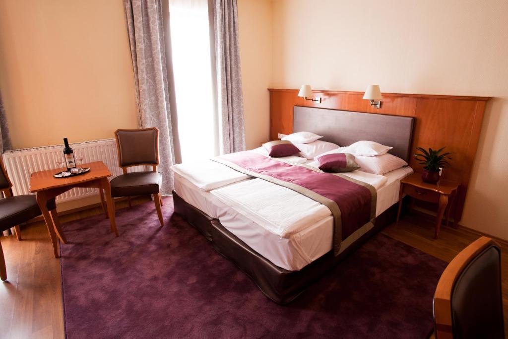 Pannonia Hotel - Superieure Dubbele Of Tweelingzaal