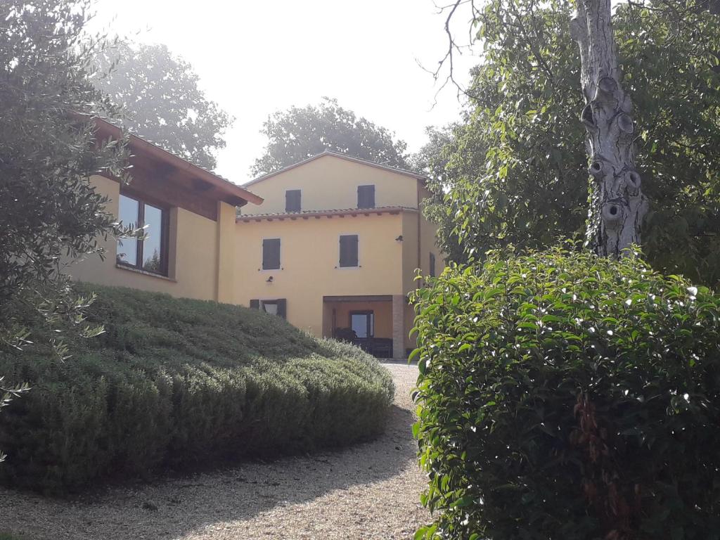 Vonkajšia záhrada v ubytovaní Agriturismo Il Truffarello TODI
