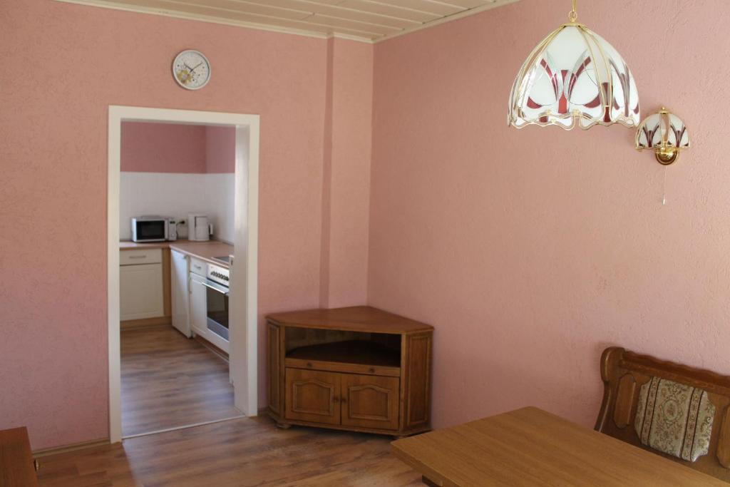 Postel nebo postele na pokoji v ubytování Ferienwohnung Hofmann