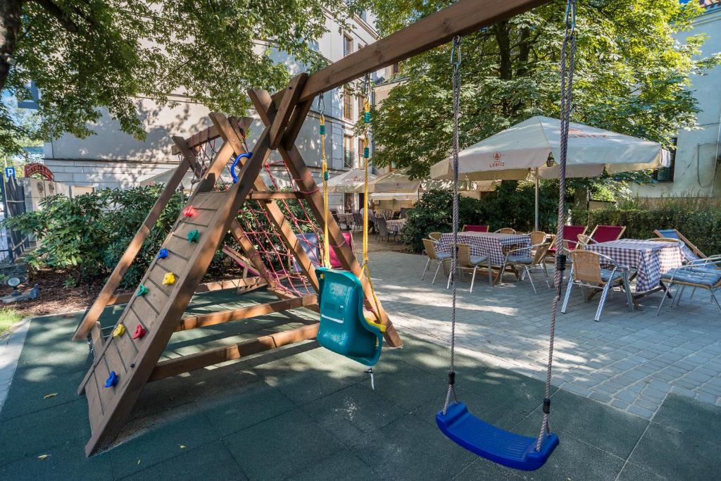 Blue Swan - Resim 16