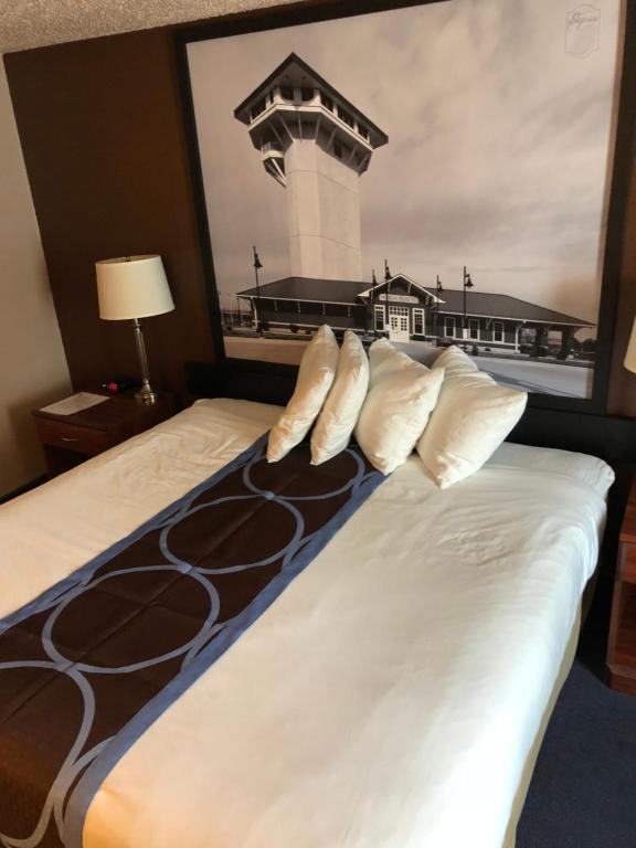 Postel nebo postele na pokoji v ubytování Super 8 by Wyndham North Platte