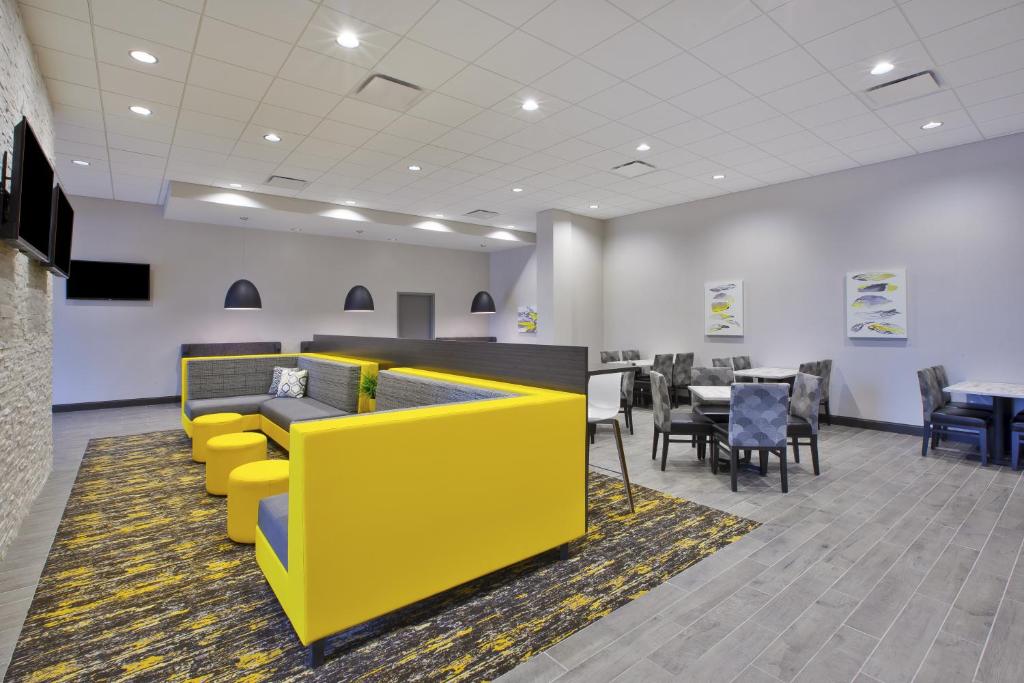 Best Western Plus Cranberry-Pittsburgh North photo