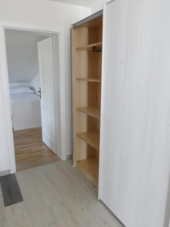 Fotografie z fotogalerie ubytování Apartmani Bura v destinaci Povljana