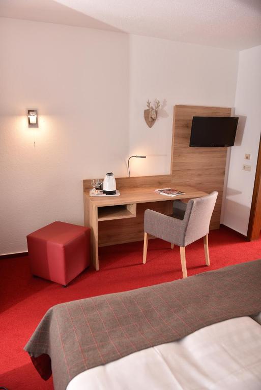 TV a/nebo společenská místnost v ubytování Hotel Kaiserpfalz