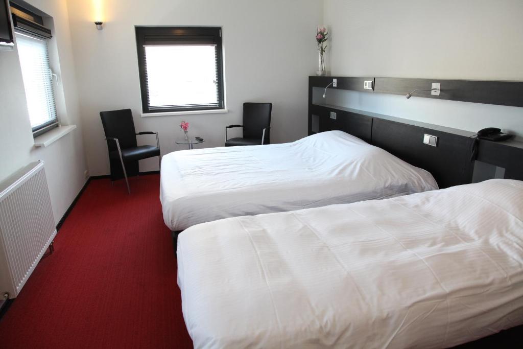 Stads Hotel Boerland - Quarto Triplo