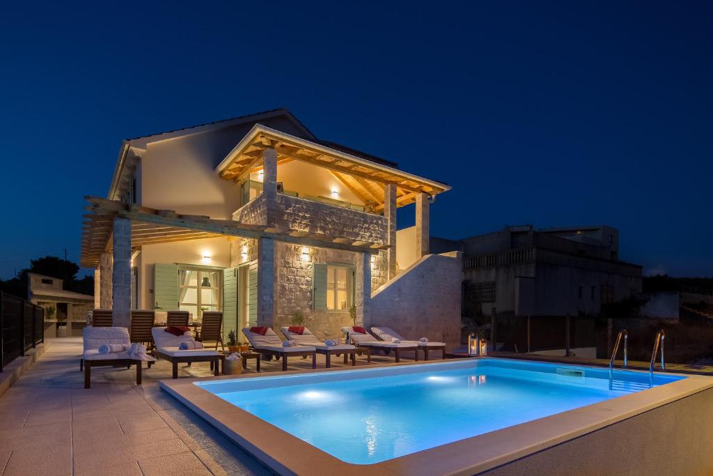 Πισίνα στο ή κοντά στο Villa Mia