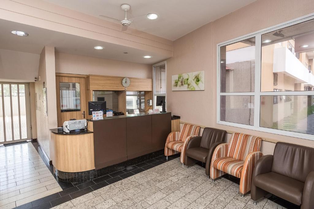 Kuchyň nebo kuchyňský kout v ubytování Hotel Express Canoas