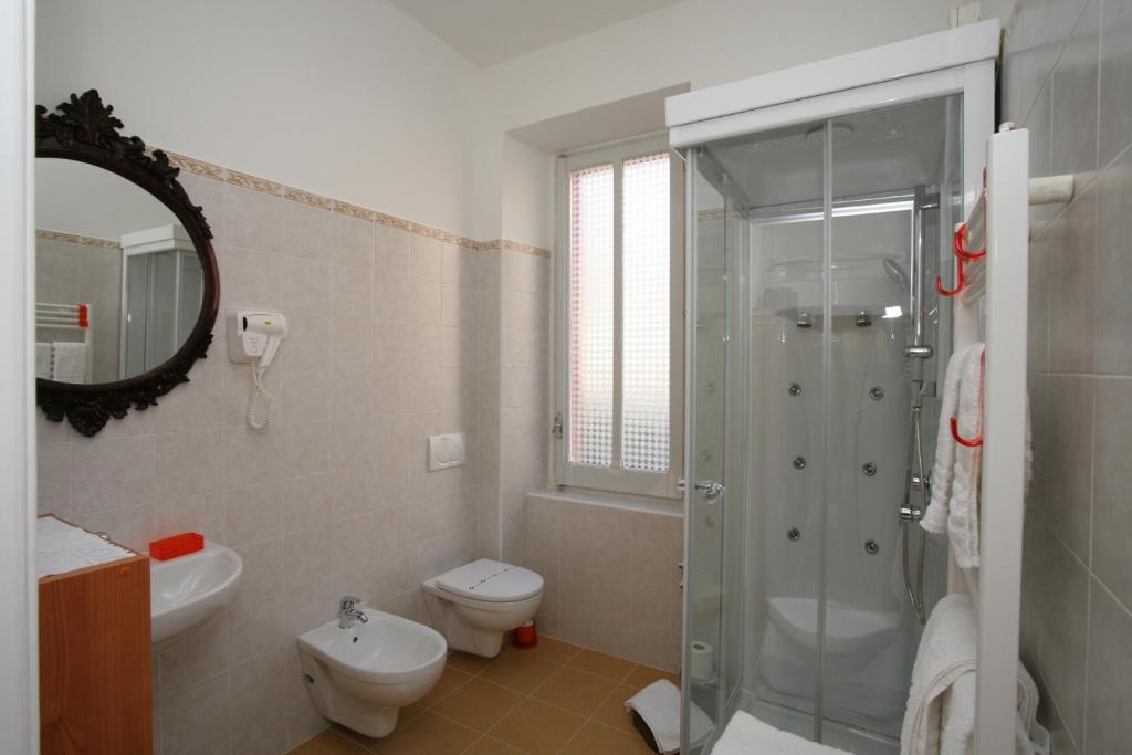Koupelna v ubytování Hotel Roma
