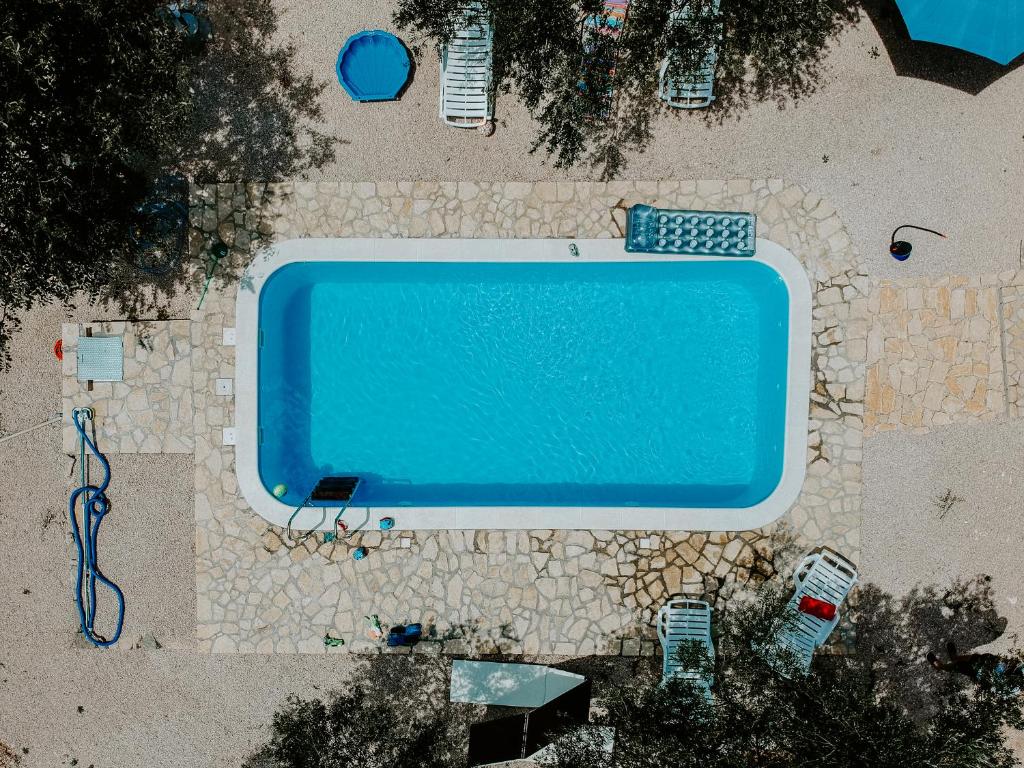 Bazén v ubytování Authentic Camping Dalmatia nebo v jeho okolí