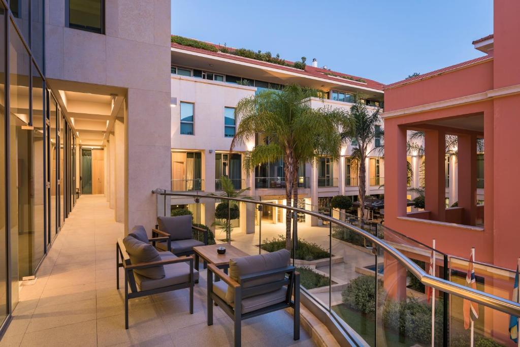 Balkón alebo terasa v ubytovaní Trianon Luxury Apartments & Suites