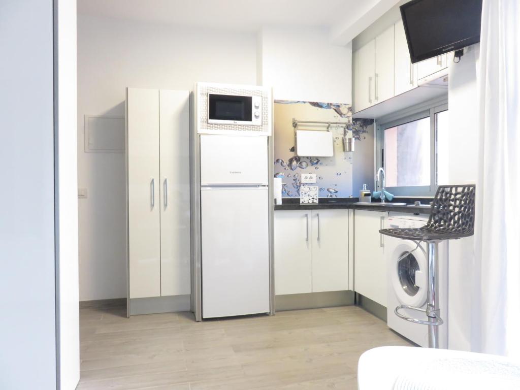 Kuchyňa alebo kuchynka v ubytovaní Céntrico Loft en el Puerto de la Cruz con Wifi y cerca de la playa