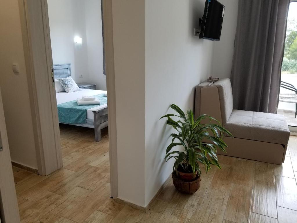 Riviera Inn apartments - 6