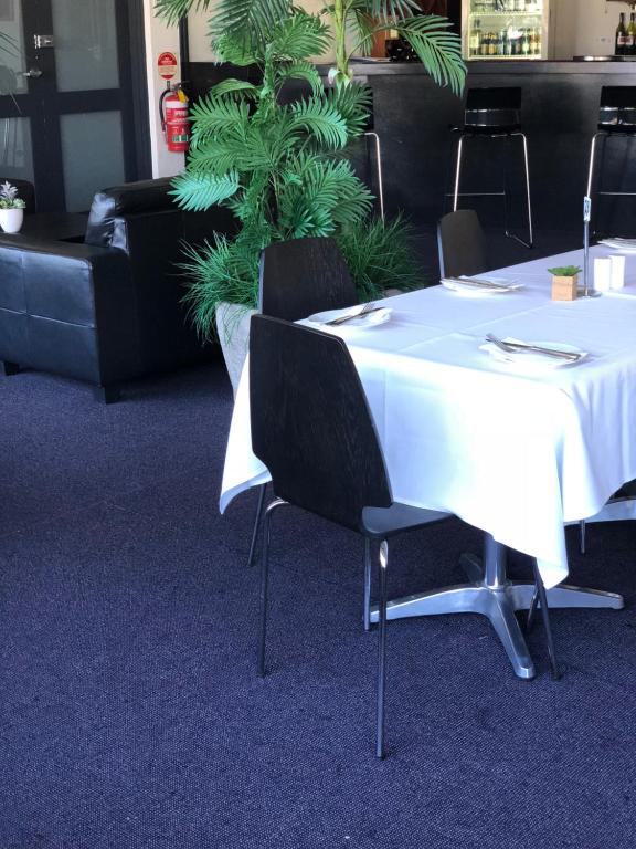 Posezení v ubytování Adelaide Airport Motel