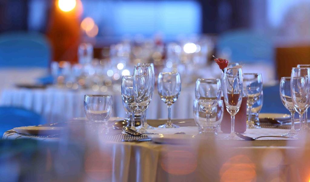 Begudes a Uday Suites - The Airport Hotel