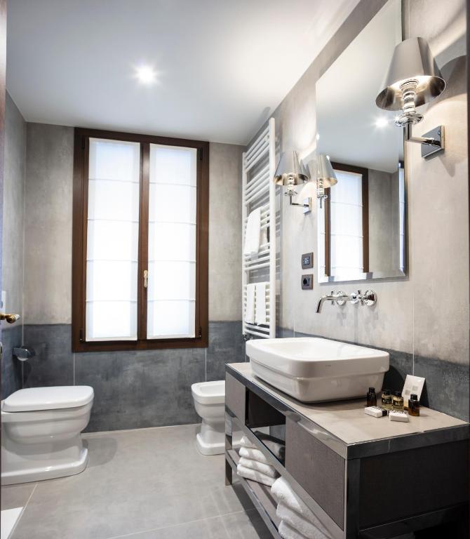 Aqua Apartments - 14