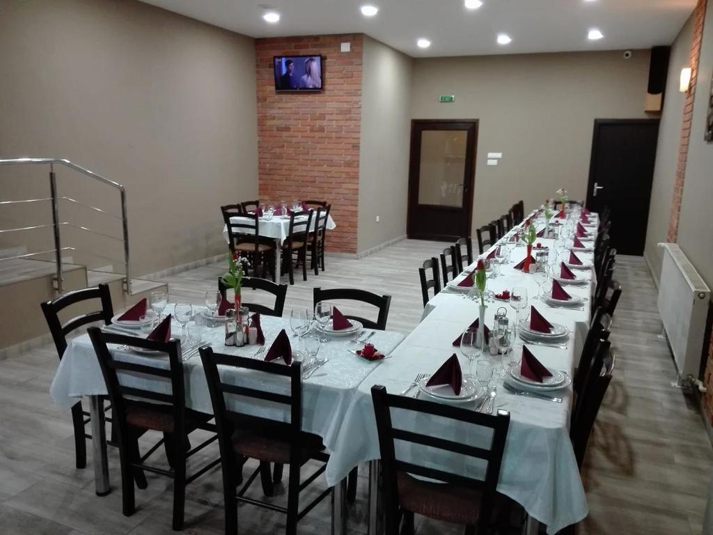 Restaurace v ubytování Hotel Tranzit