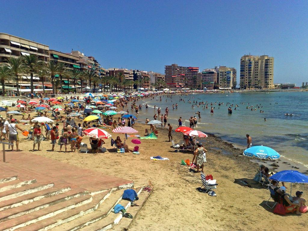 Apartment Downtown with wifi & TV box, Torrevieja, Spain ...