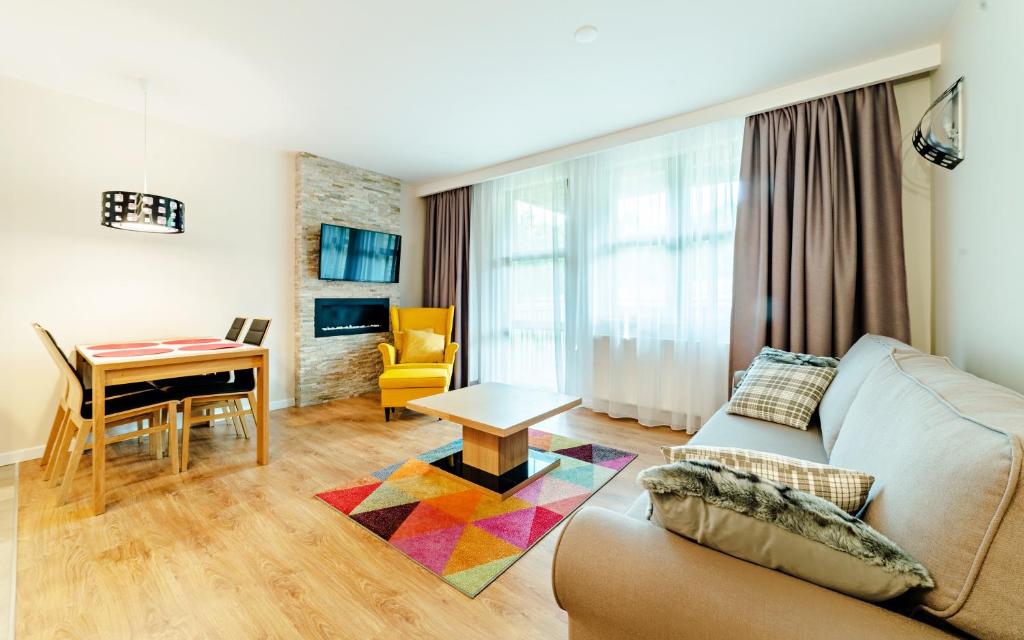 Posedenie v ubytovaní Apartamenty Sun & Snow Residence Karpacz