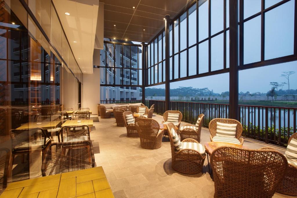 Posezení v ubytování Hotel Santika Premiere Bandara Palembang