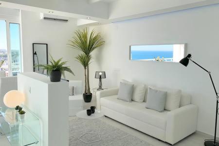 Posedenie v ubytovaní Loft del Mar - Charming luxury apartment at La Roca