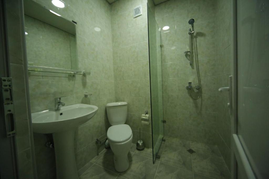 Koupelna v ubytování Hotel Comfort