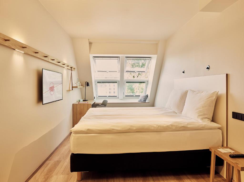 Schwabinger Wahrheit by Geisel - Resim 40