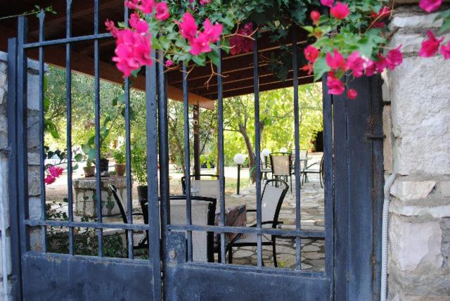 A restaurant or other place to eat at Hotel Zefi