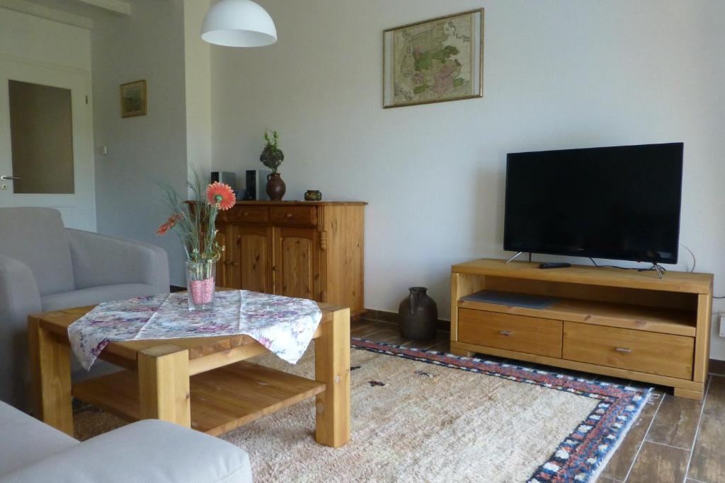 TV a/nebo společenská místnost v ubytování Lindenhof-Dangast
