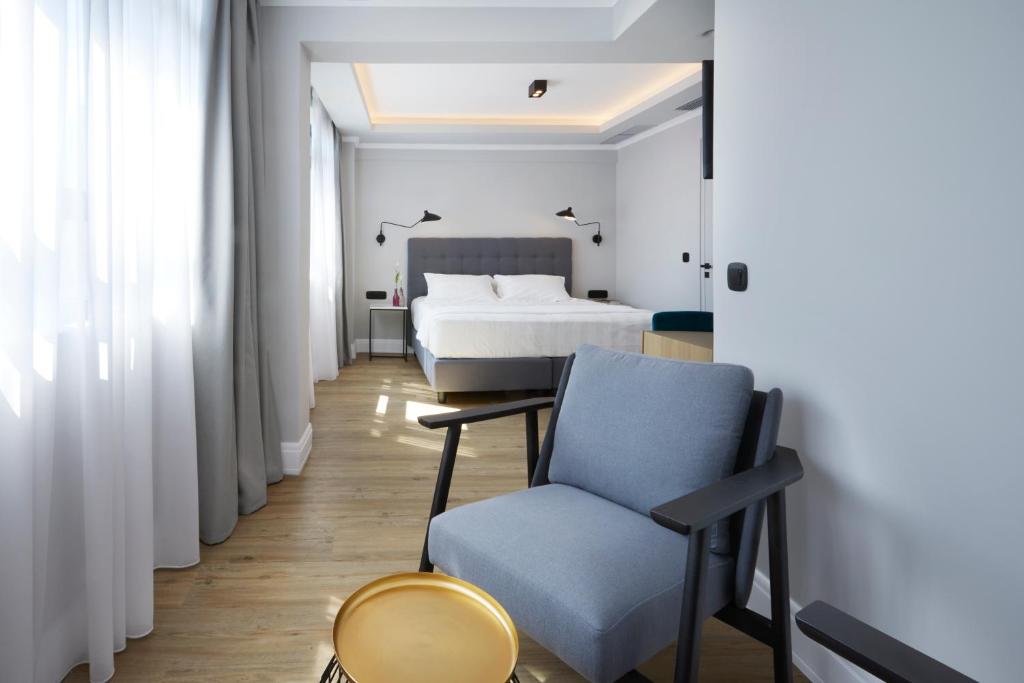 The Artist Athens - Resim 30