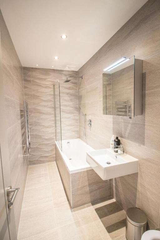The York Retreat - 4BDR Family Home in the Heart of York