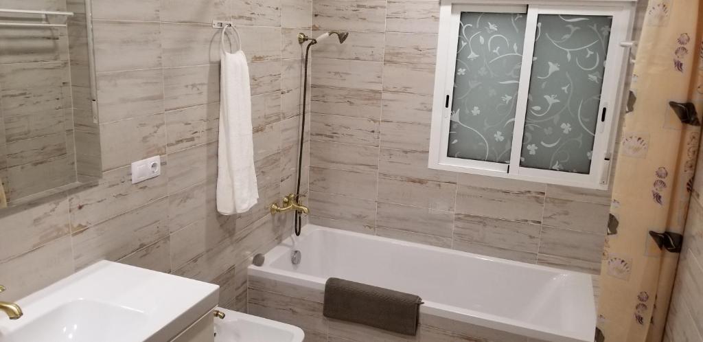 A bathroom at Villa Irena Denia
