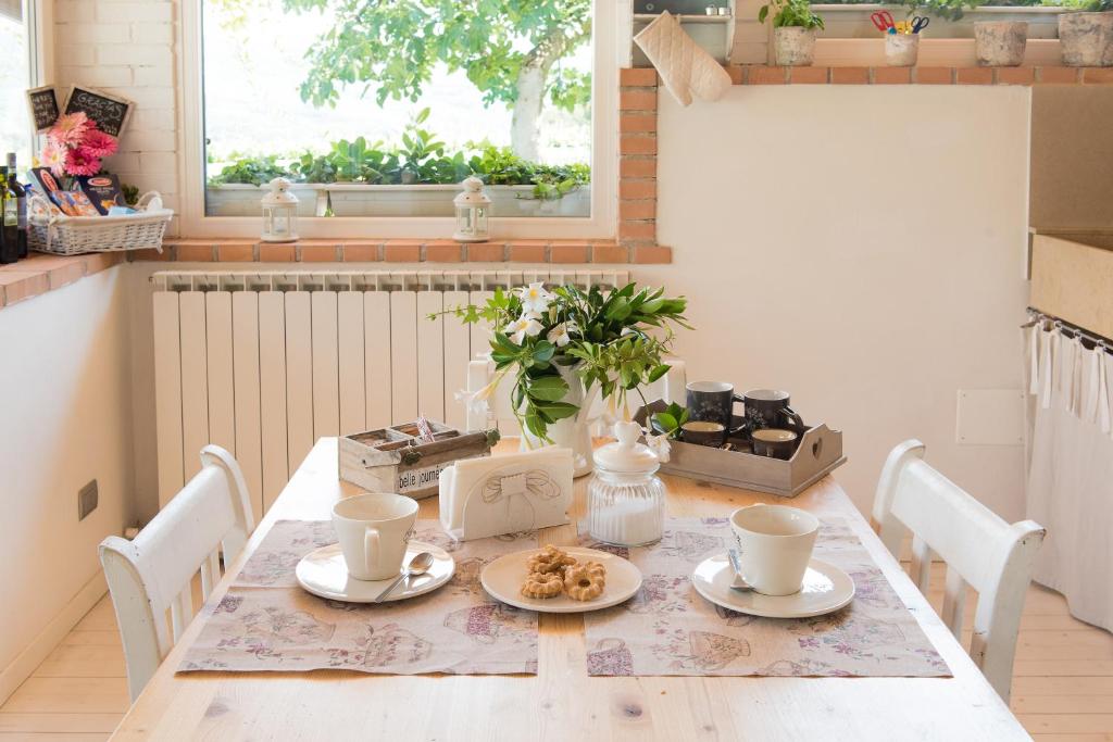 Coffee and tea making facilities at Agriturismo Caranatura