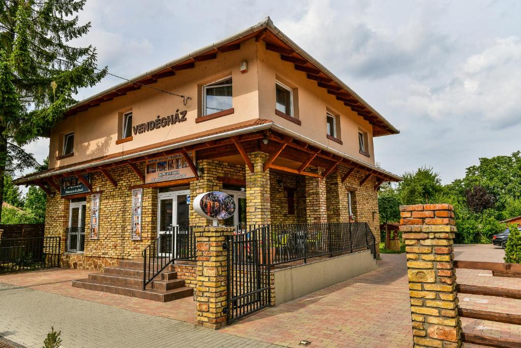 Budova, kde se penzion nachází