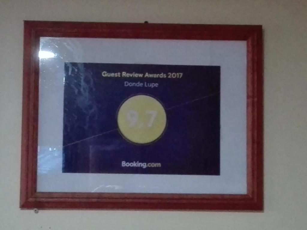 Certifikát, hodnocení, plakát nebo jiný dokument vystavený v ubytování Donde Lupe
