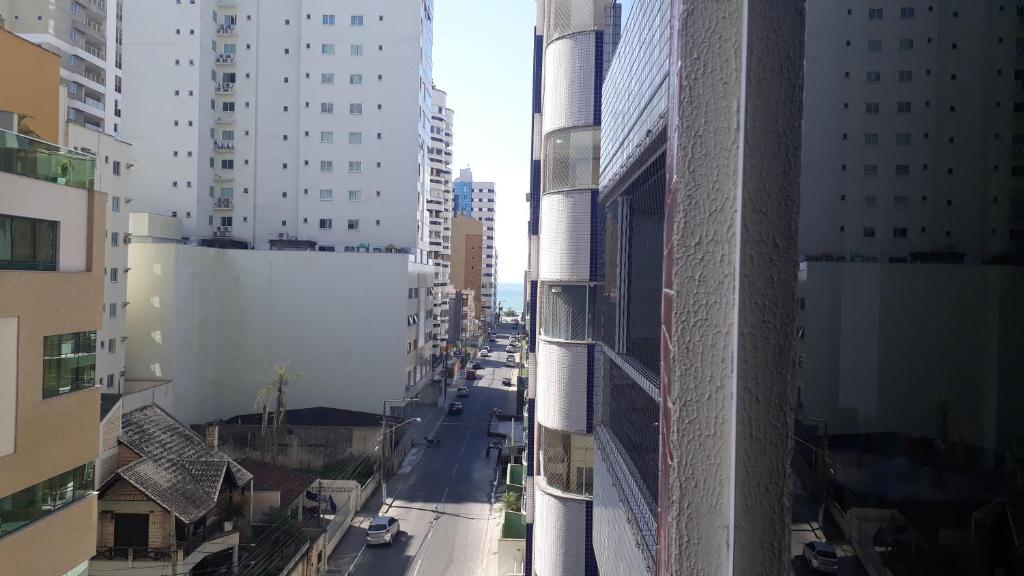  Ótima Localização e conforto em Meia Praia-SC