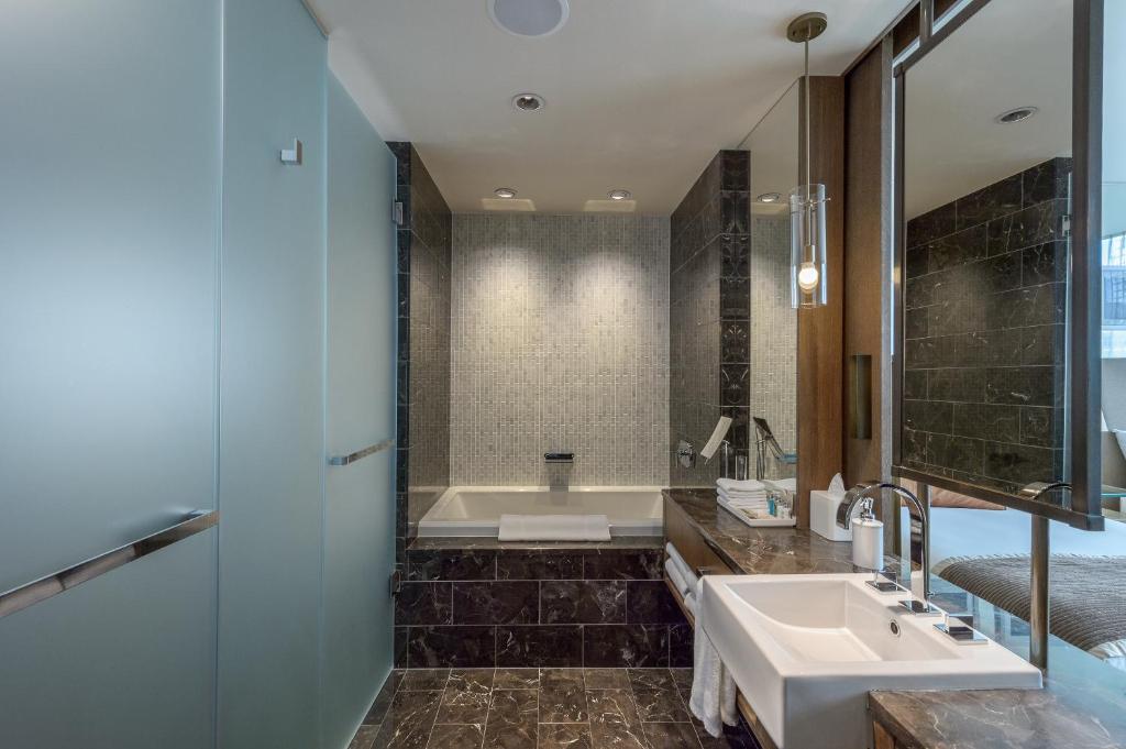 Loden Vancouver - Resim 21