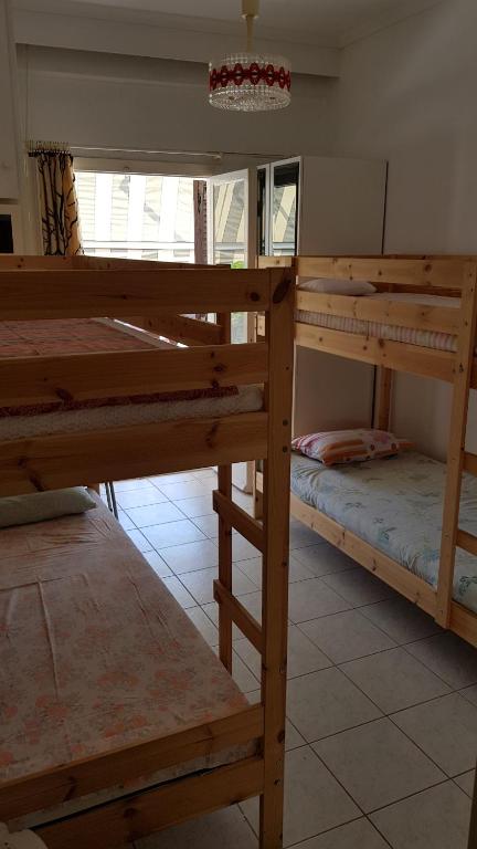 Posteľ alebo postele v izbe v ubytovaní Cosy family apartment near the Sea