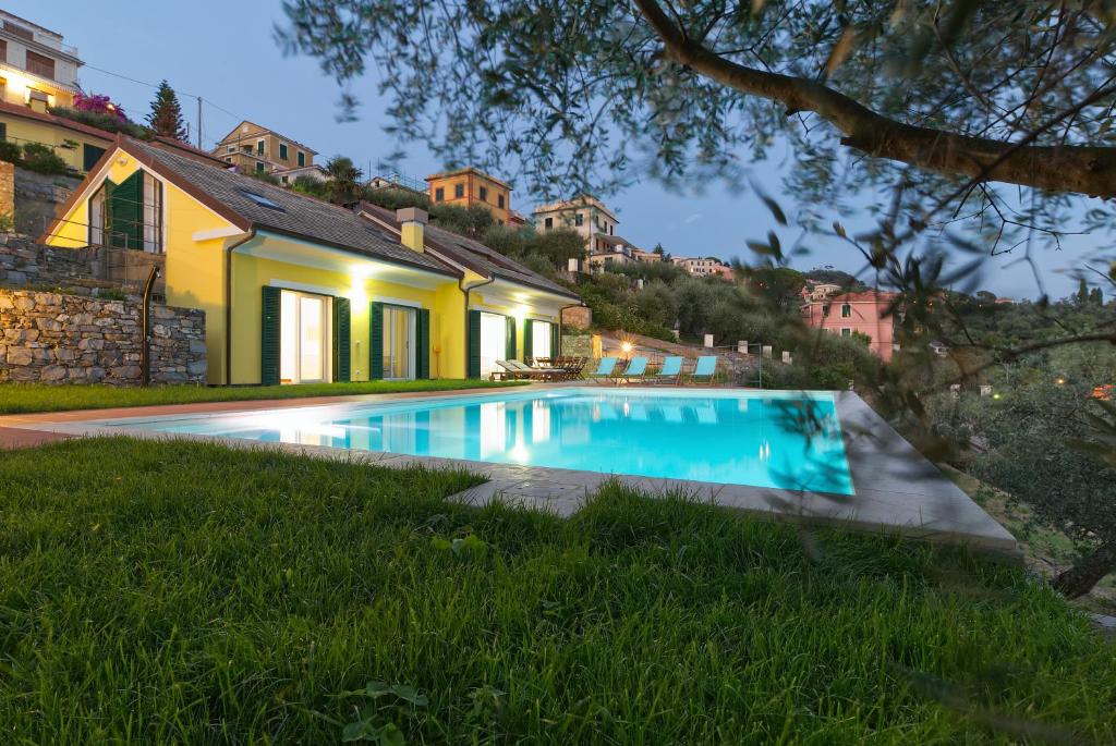 La Bianchina - House with pool