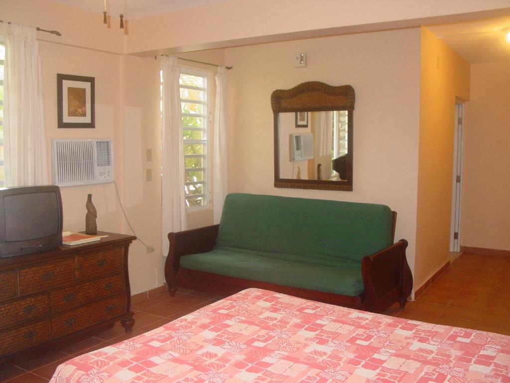 Dos Angeles del Mar Bed and Breakfast - Estudio Con Vista De Jardín