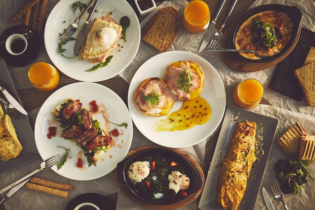 The Artist Athens - Resim 14