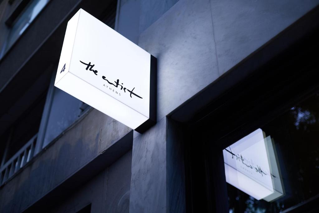 The Artist Athens - Resim 1