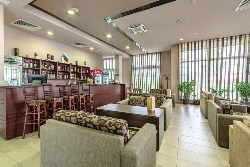 Lounge nebo bar v ubytování Hotel Arena