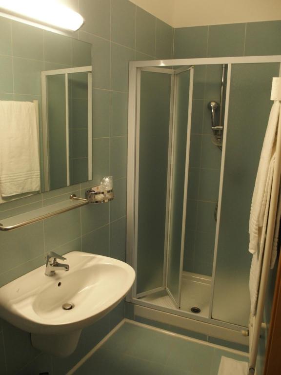 Koupelna v ubytování Hotel Eden