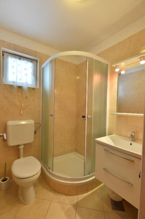Koupelna v ubytování Apartmani Smiljanic
