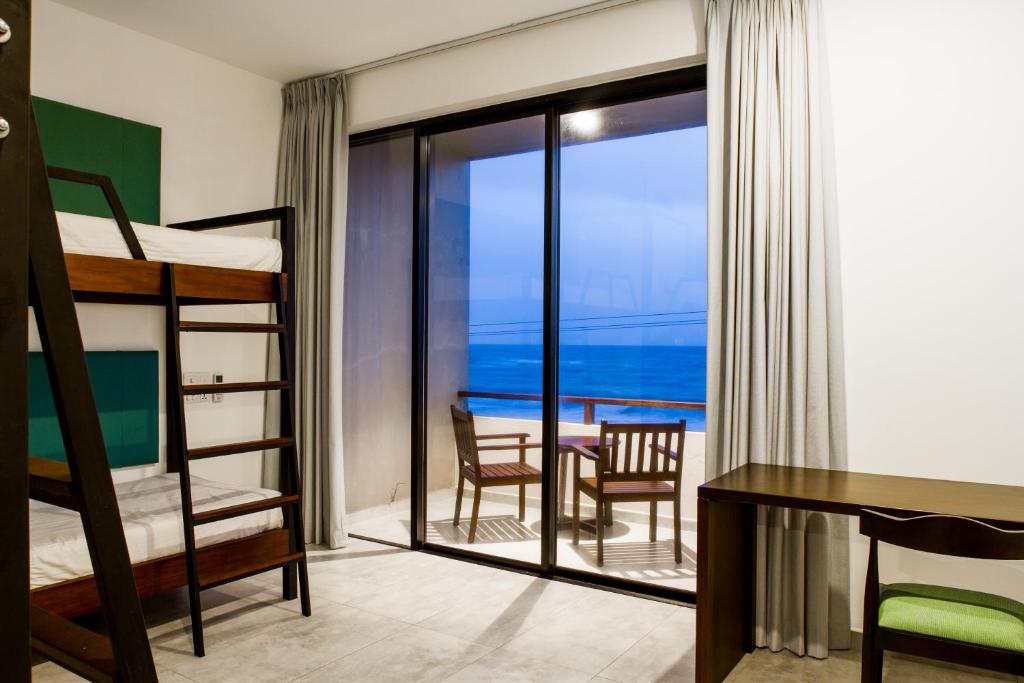 海景或在酒店看到的海景