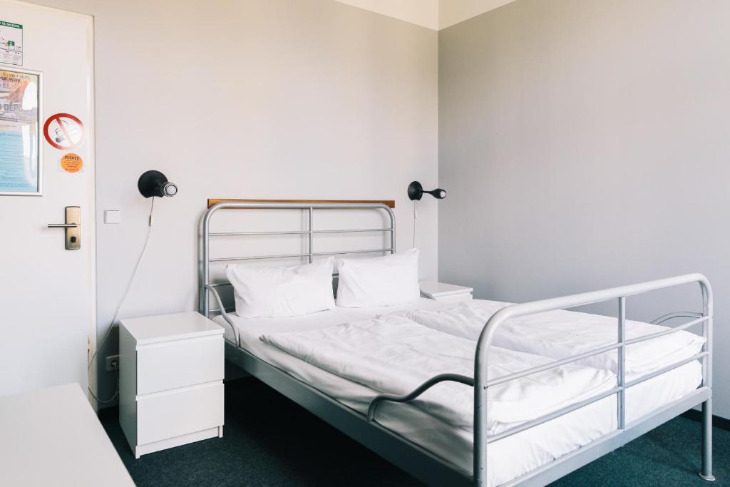 St Christopher's Inn Berlin - Alexanderplatz - Double Room With Shared Bathroom