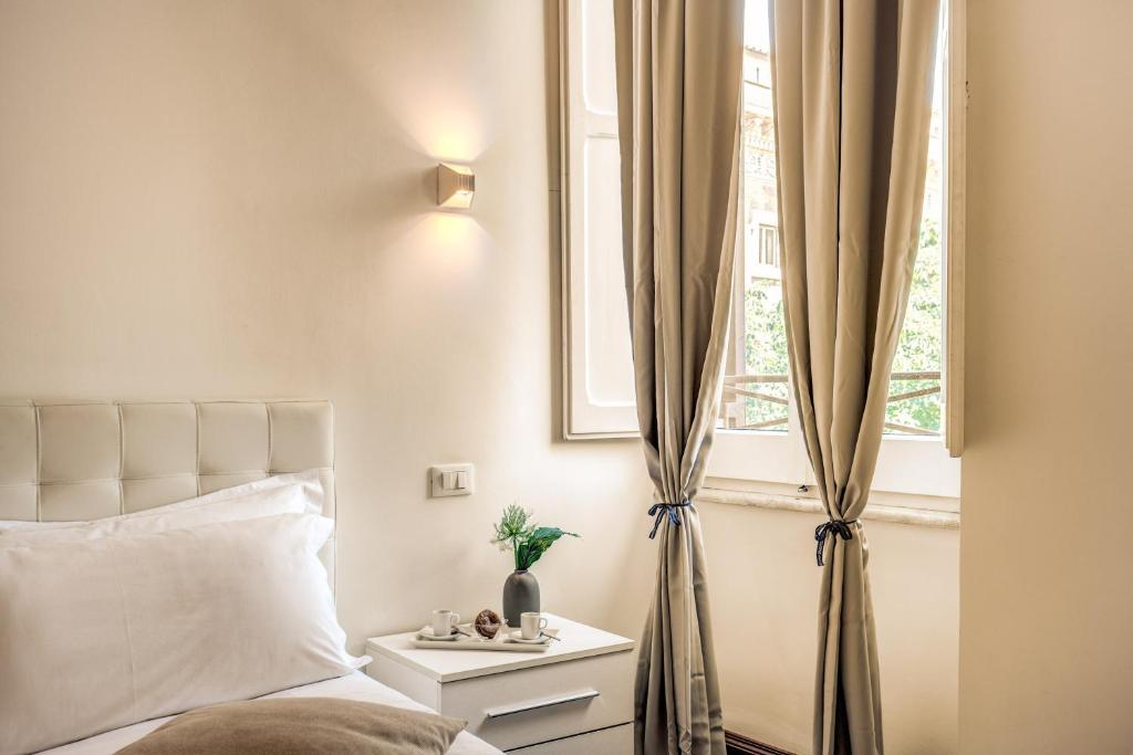 YourSuiteRome - Five-Bedroom Apartment - Separate Building