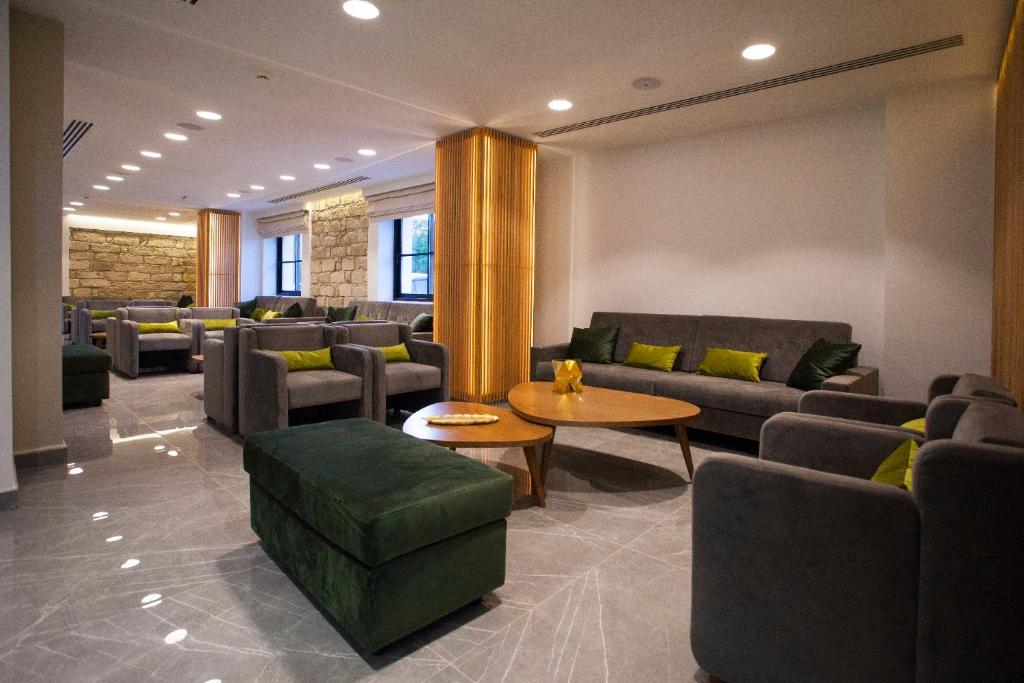 Posezení v ubytování Pefkos City Hotel