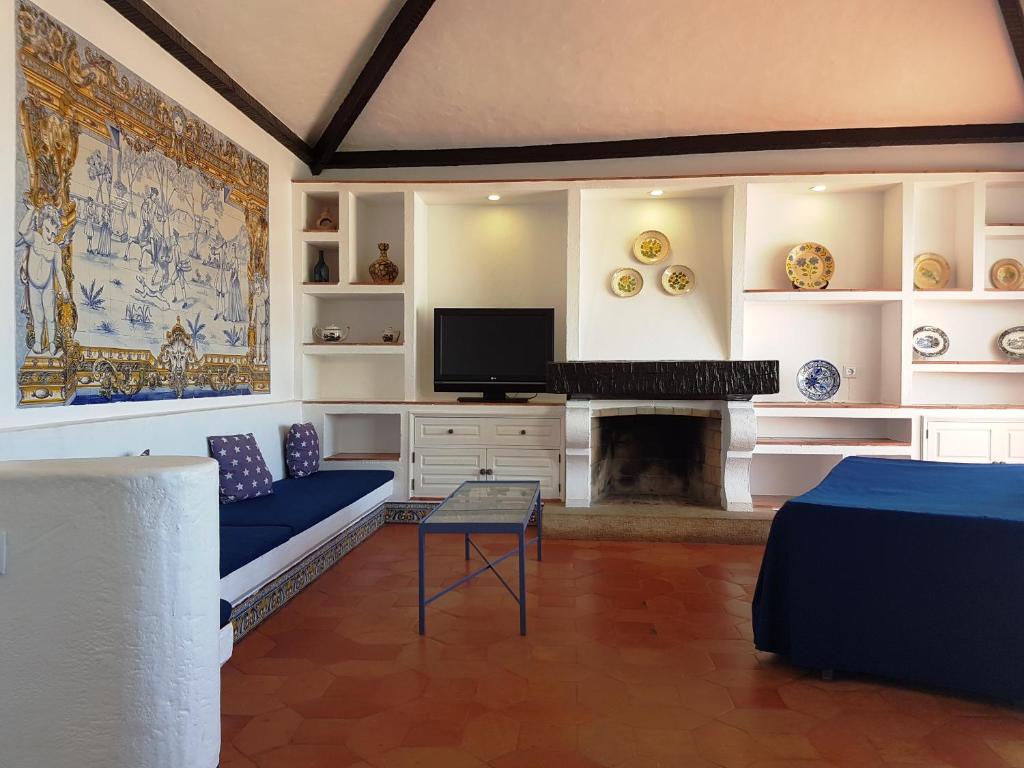 Apartamentos Turisticos Soldoiro - Three-Bedroom Apartment With Sea View