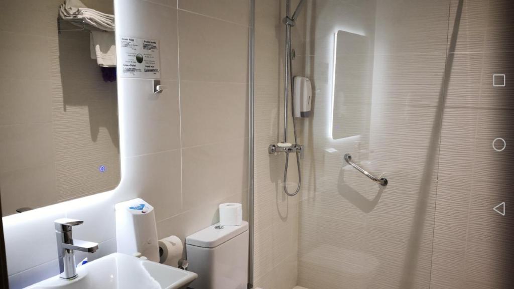 Casa Gloria Apartments - 11